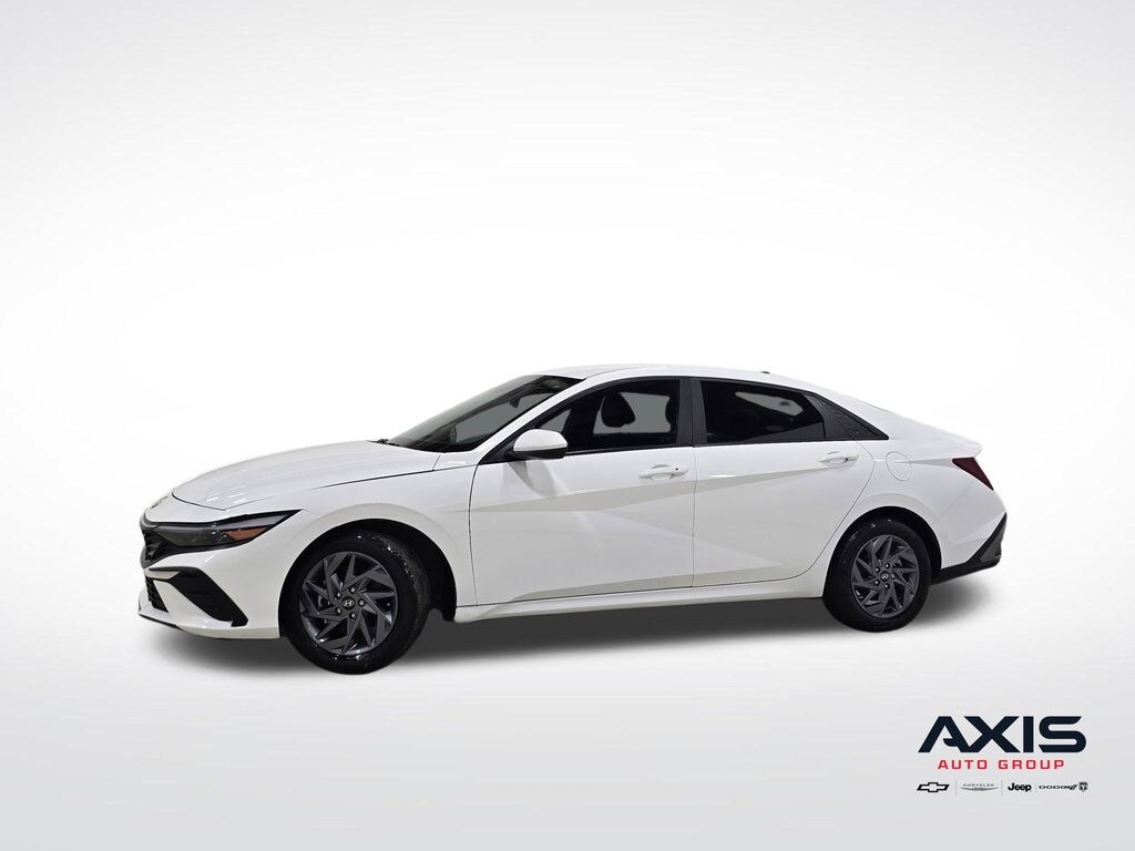 Used 2024 Hyundai Elantra SEL Sedan