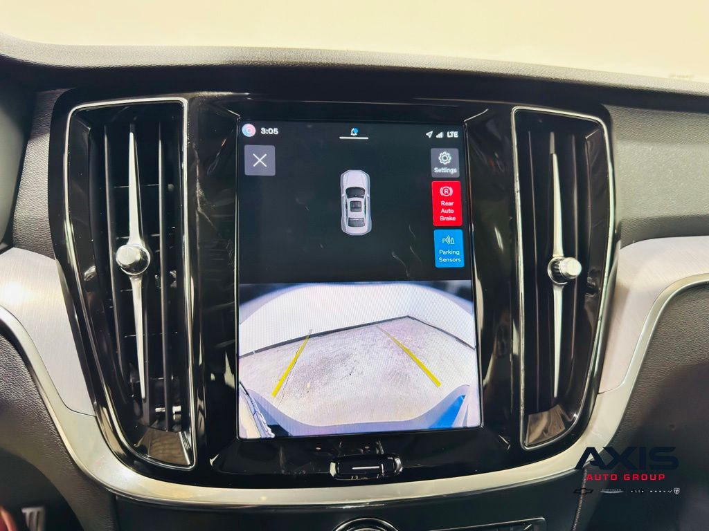2025 Volvo S60 34