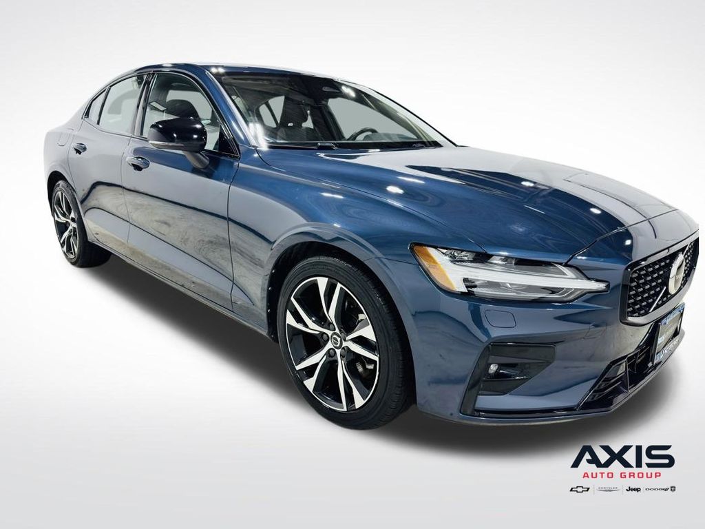 2025 Volvo S60 5