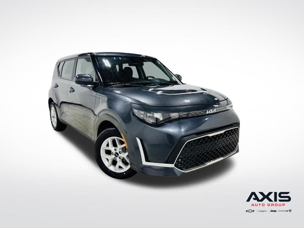 Used 2025 Kia Soul LX Hatchback