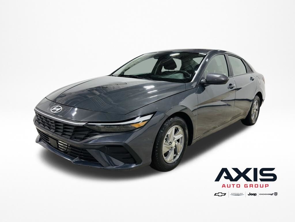 Used 2024 Hyundai Elantra SE Sedan