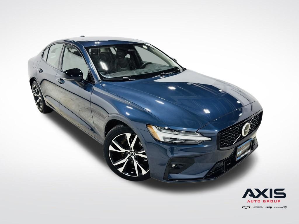 2025 Volvo S60 15