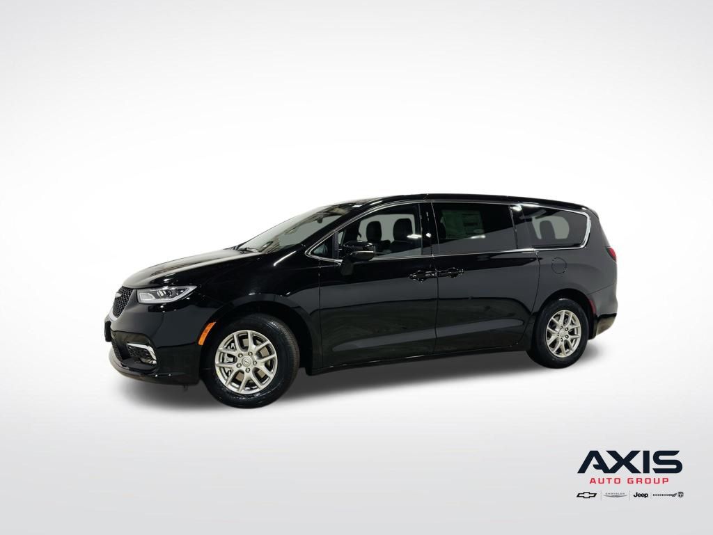 2027 Chrysler Pacifica Select's photo