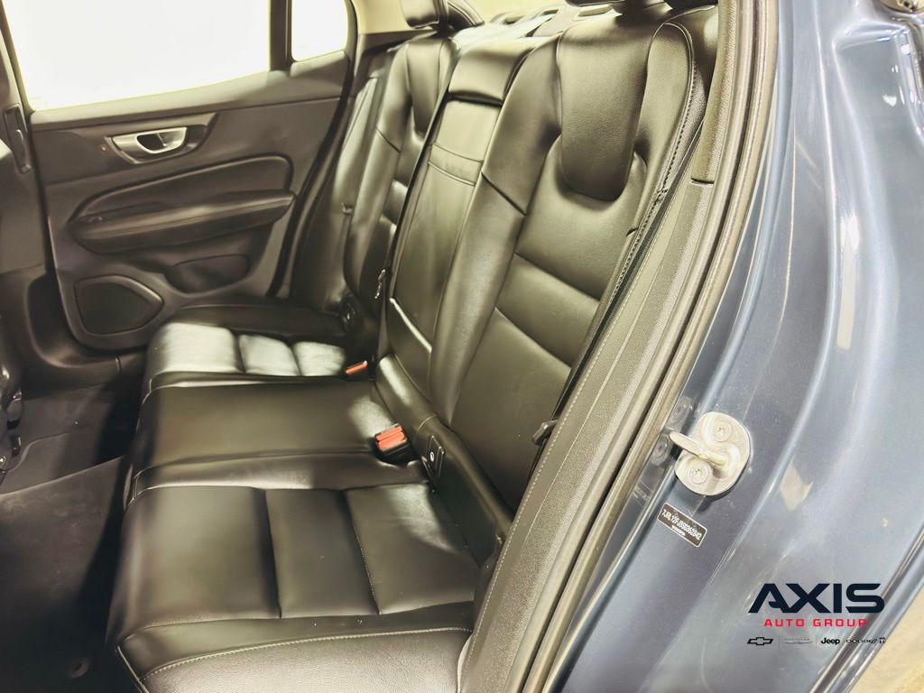 2025 Volvo S60 23
