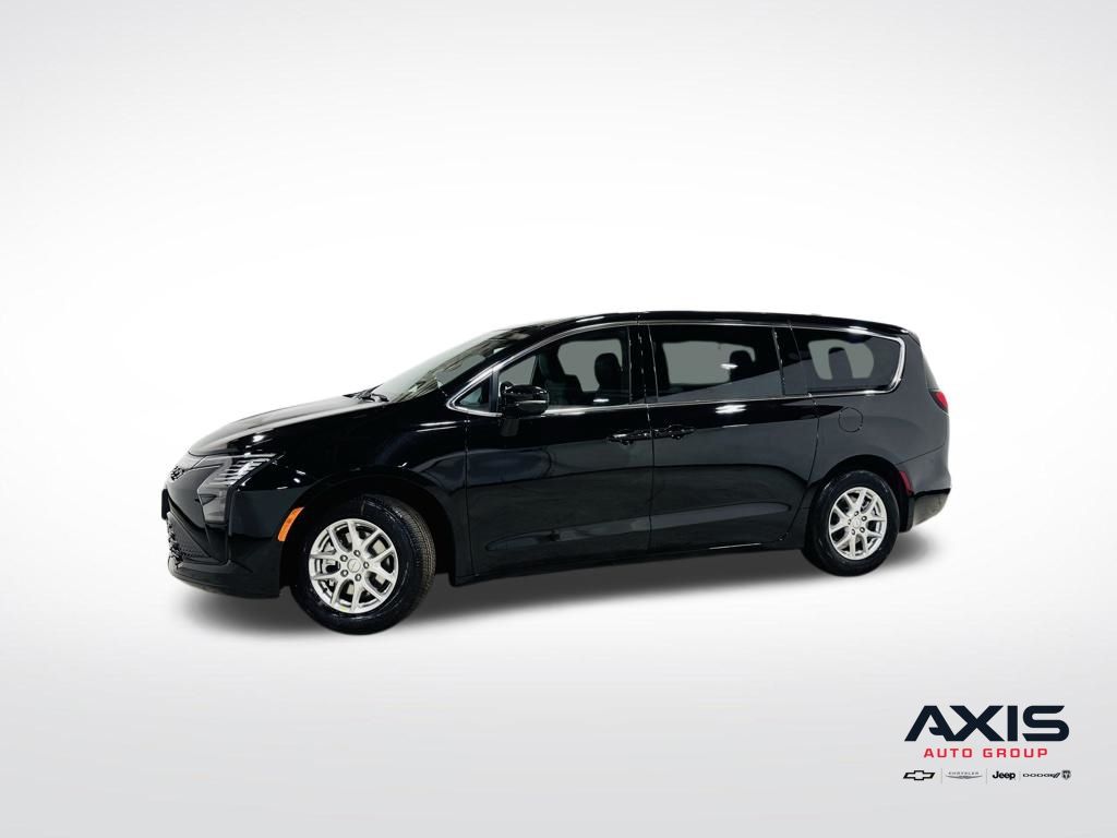 2027 Chrysler Pacifica Select's photo