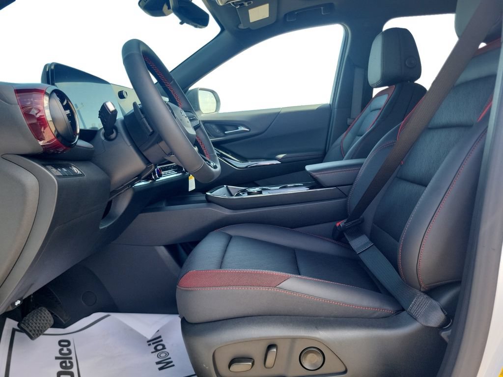 2027 Chevrolet Equinox RS - Photo 11