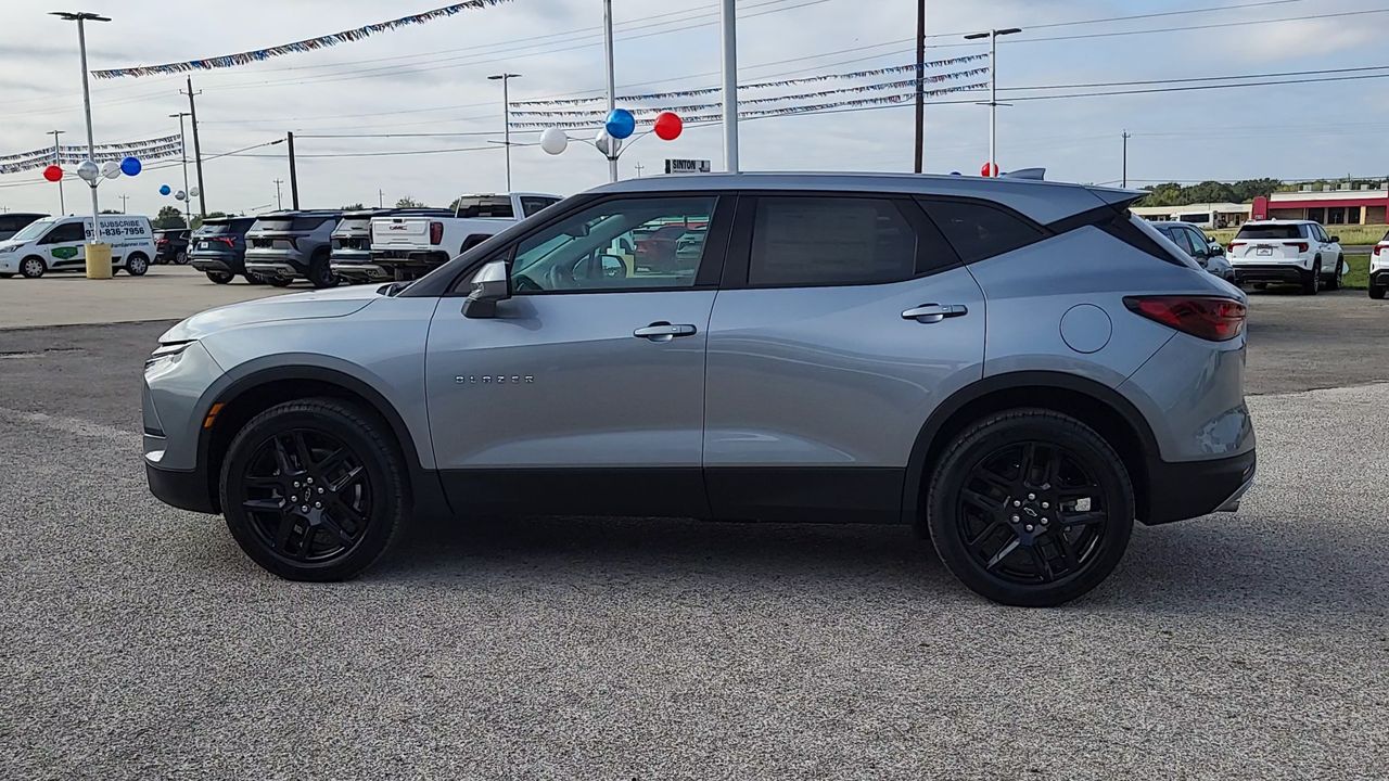 2025 Chevrolet Blazer 2LT - Photo 30