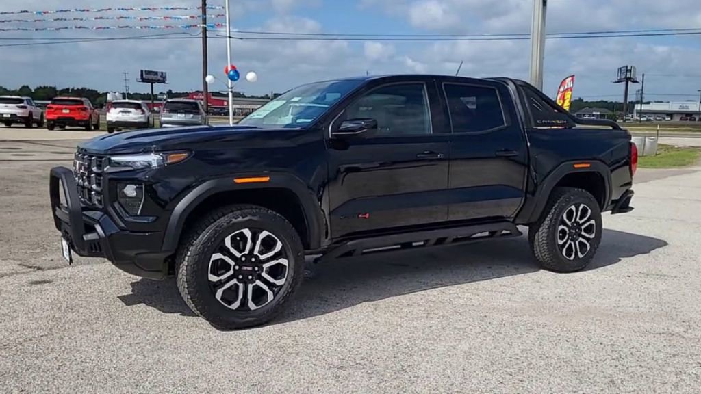 2025 Gmc Canyon AT4 photo 3