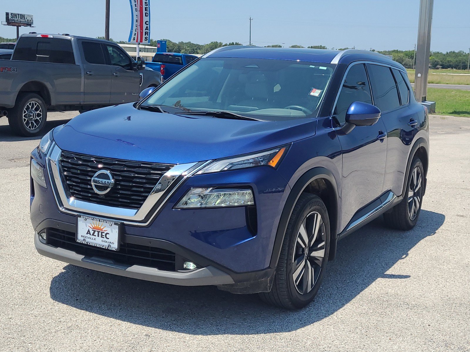 Used 2021 Nissan Rogue SL with VIN 5N1AT3CA1MC820525 for sale in Beeville, TX