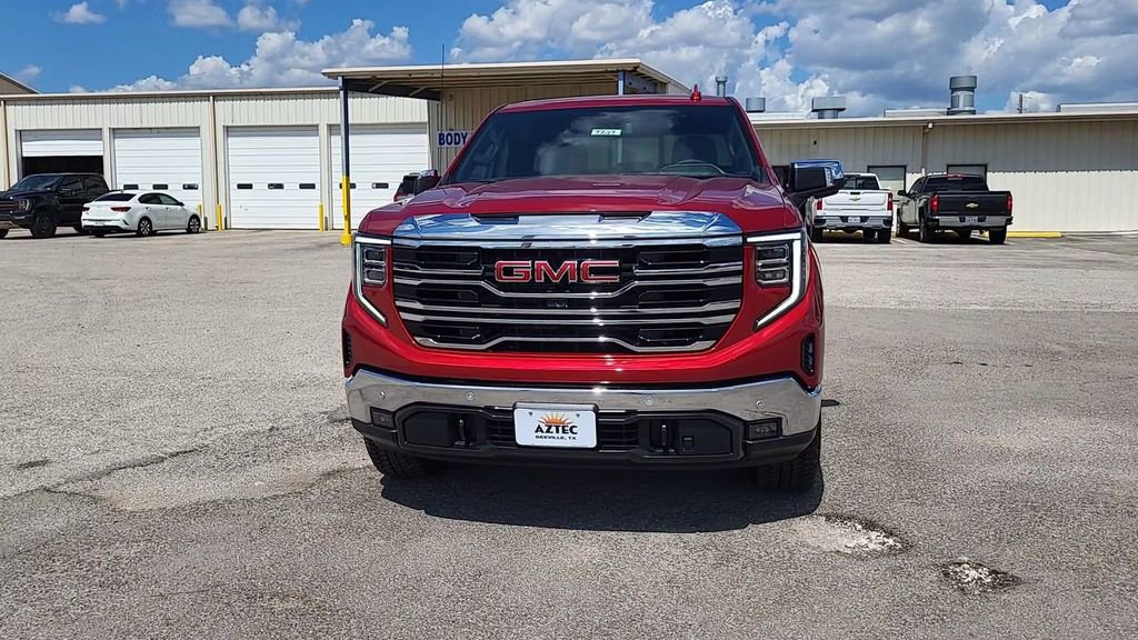 2026 Gmc Sierra 1500 SLT photo 2