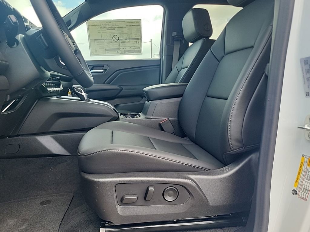 2026 Chevrolet Colorado LT - Photo 9