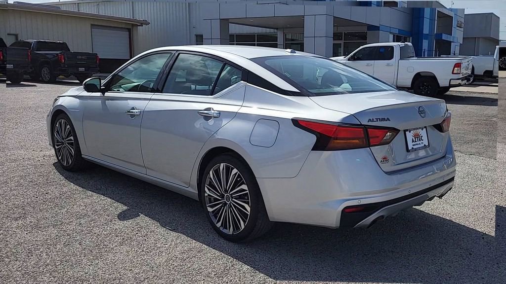 2023 Nissan Altima 2.5 SL photo 4