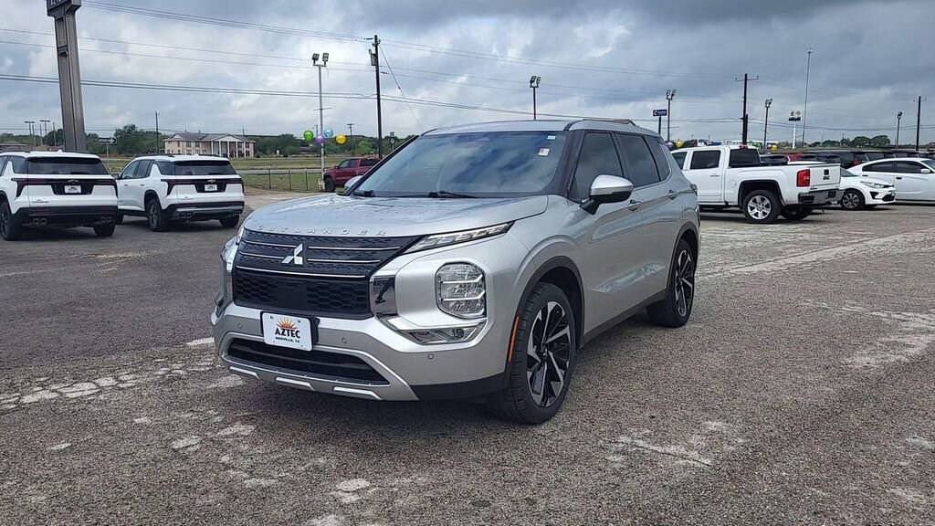 Used 2024 Mitsubishi Outlander SE SUV