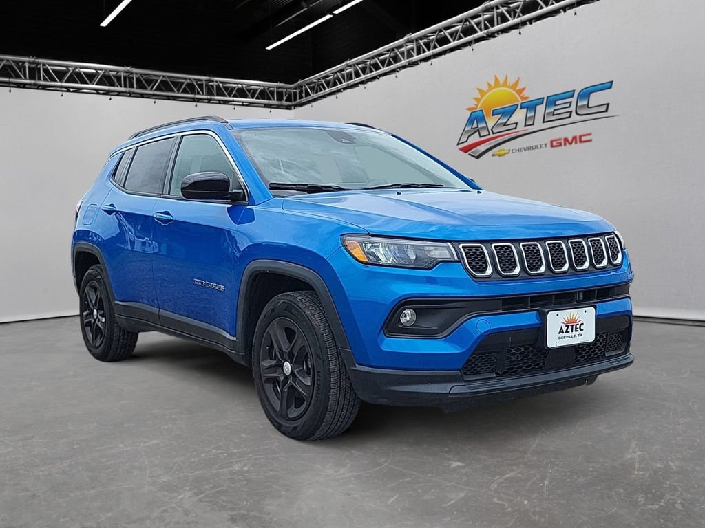 Used 2023 Jeep Compass Latitude SUV