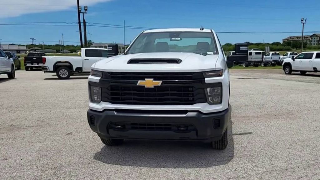 2025 Chevrolet Silverado 2500HD Work Truck photo 3