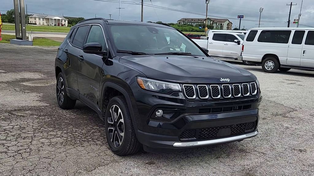 2024 Jeep Compass Limited photo 2
