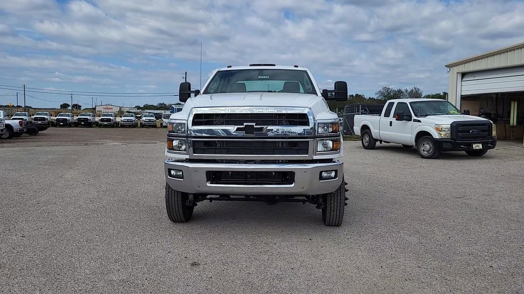 2024 Chevrolet Silverado 4500HD Work Truck photo 2