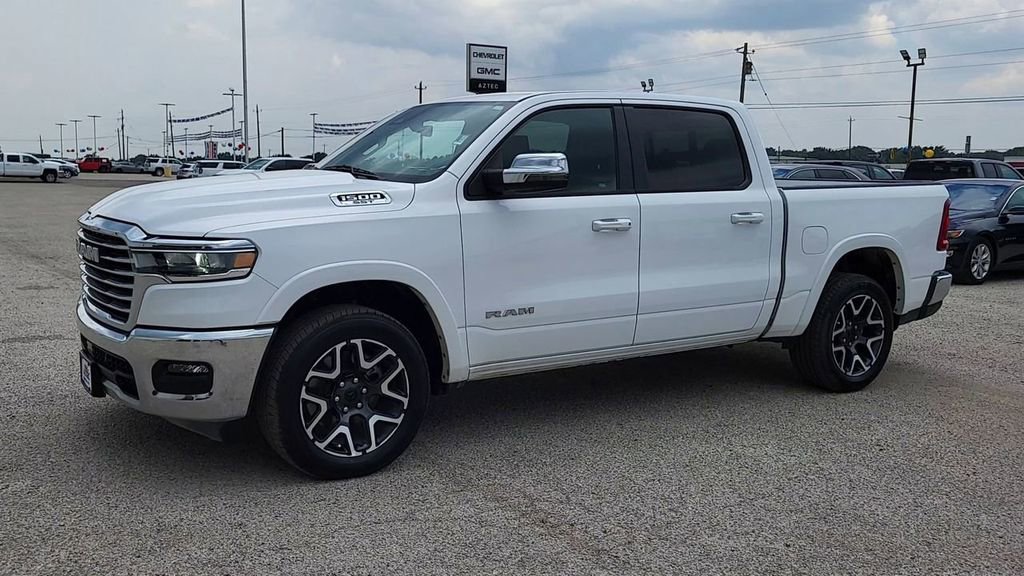 2025 Ram 1500 Laramie photo 4