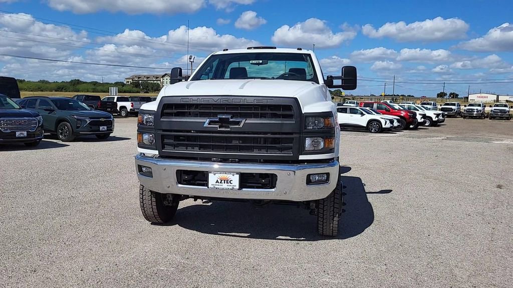2024 Chevrolet Silverado 4500HD Work Truck photo 3