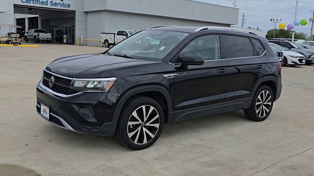 Used 2024 Volkswagen Taos SE SUV