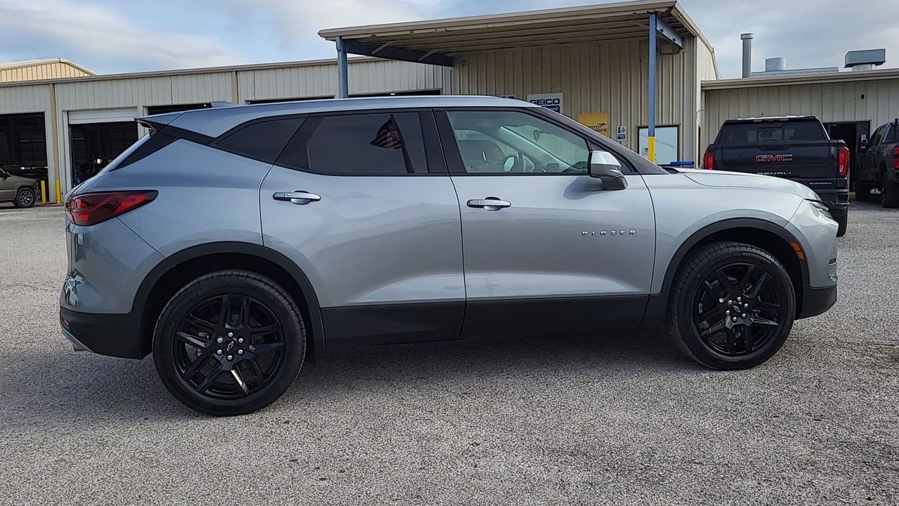2025 Chevrolet Blazer 2LT - Photo 33
