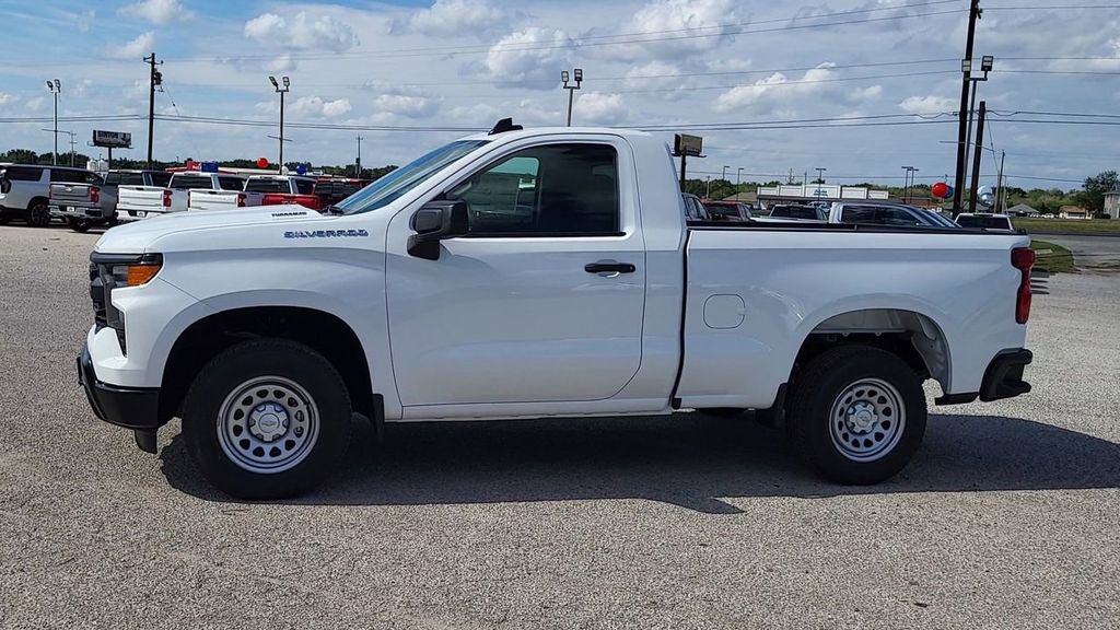 2026 Chevrolet Silverado 1500 photo 3