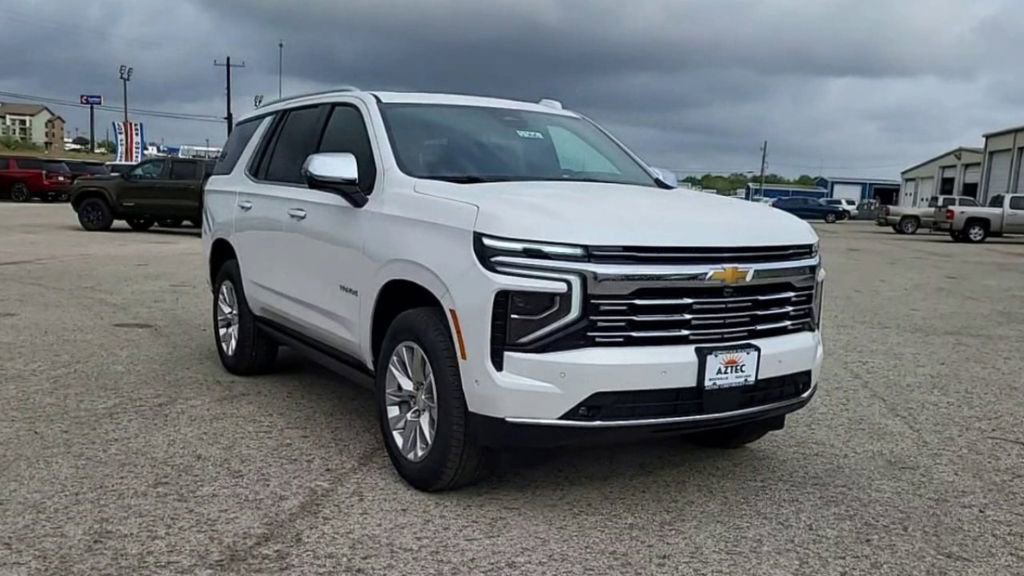 2025 Chevrolet Tahoe Premier photo 2