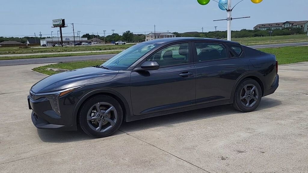 Used 2025 Kia K4 LXS Sedan