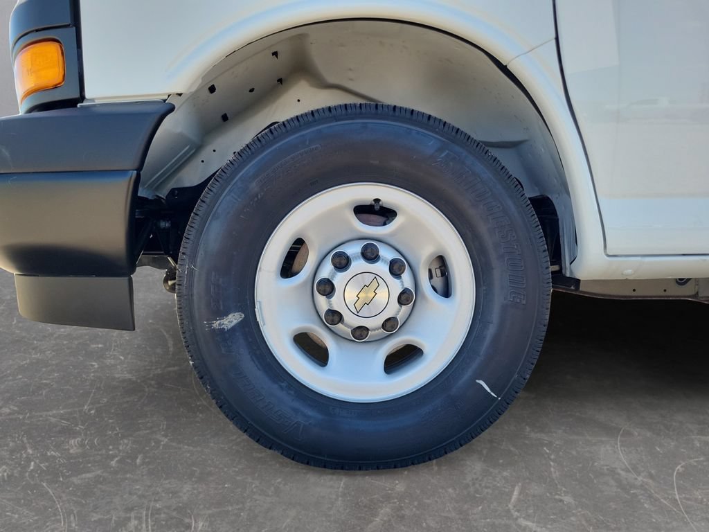 2026 Chevrolet Express Cargo Work Van - Photo 9