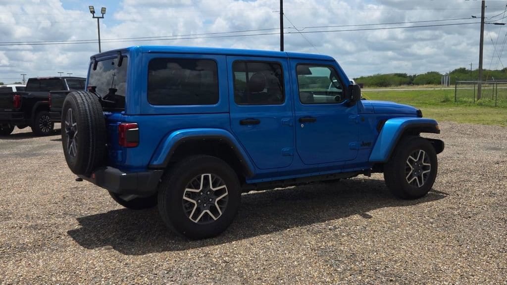 2025 Jeep Wrangler 4-Door Sahara - Photo 8