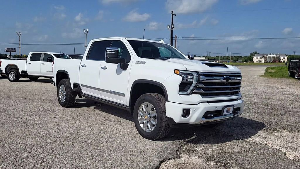 2024 Chevrolet Silverado 2500HD High Country photo 2