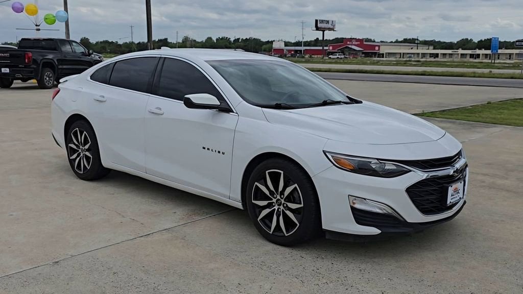 Used 2021 Chevrolet Malibu RS with VIN 1G1ZG5ST4MF039791 for sale in Beeville, TX