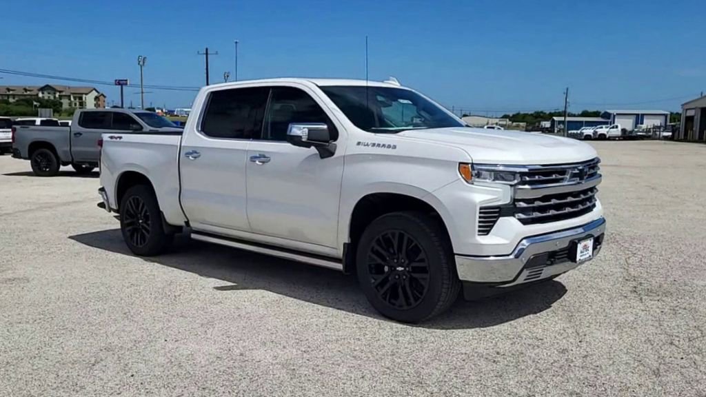 2025 Chevrolet Silverado 1500 LTZ photo 2