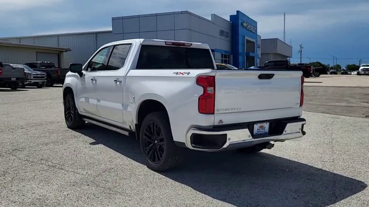 2025 Chevrolet Silverado 1500 LTZ - Photo 32