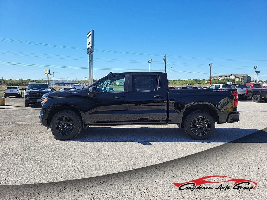 2026 Chevrolet Silverado 1500 Custom's photo