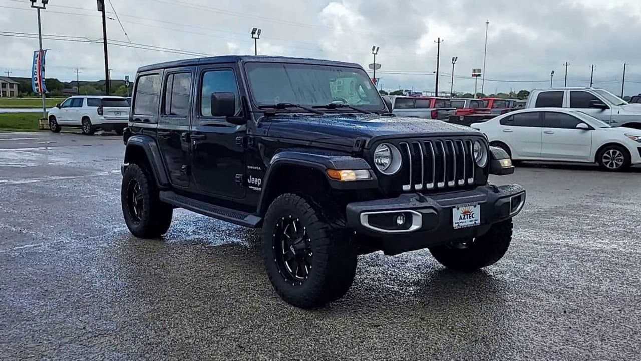 Used 2018 Jeep All-New Wrangler Unlimited Sahara with VIN 1C4HJXEG4JW239029 for sale in Beeville, TX