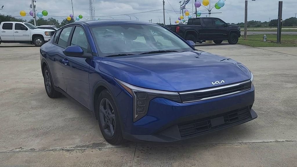 Used 2025 Kia K4 LXS with VIN 3KPFT4DE6SE059885 for sale in Beeville, TX