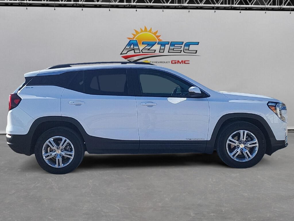 Used 2022 GMC Terrain SLE SUV