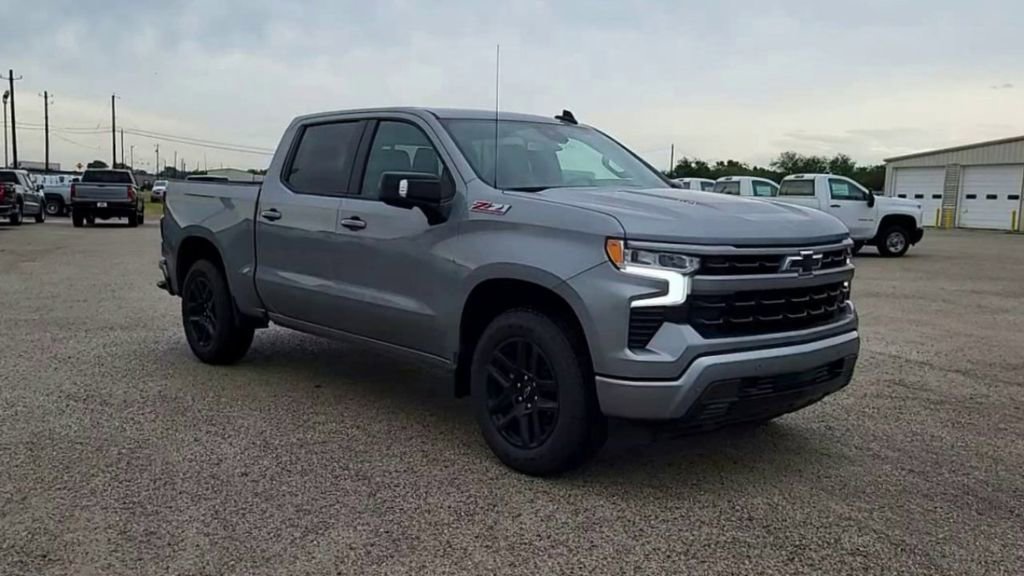 2025 Chevrolet Silverado 1500 RST photo 2