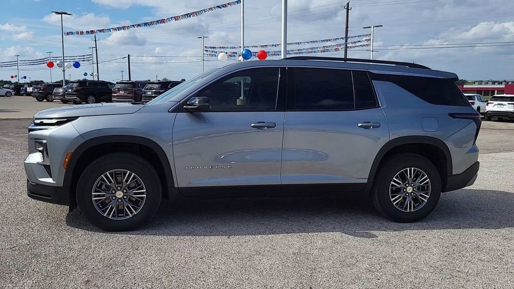 Used 2025 Chevrolet Traverse LT SUV