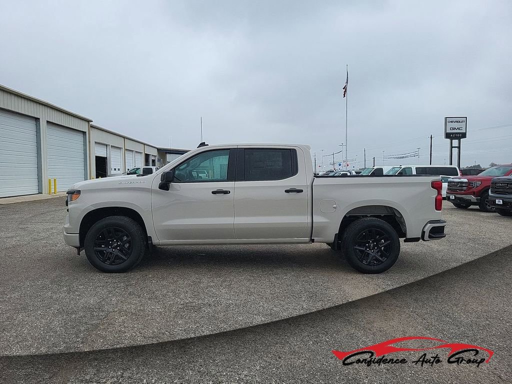 2026 Chevrolet Silverado 1500 Custom's photo