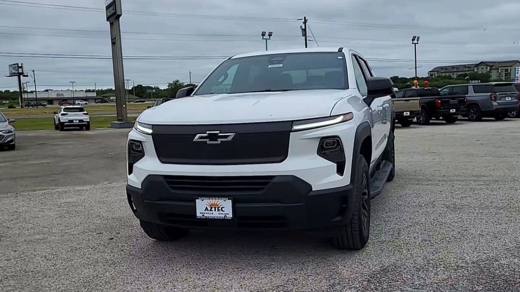 2024 Chevrolet Silverado EV Work Truck photo 3