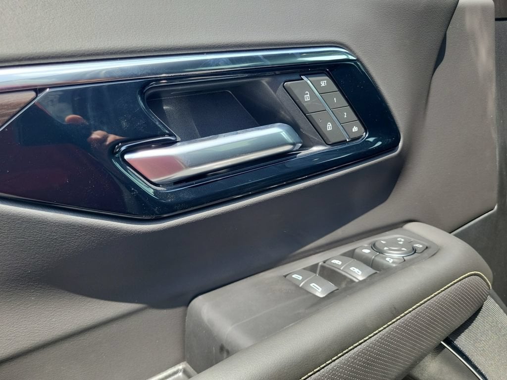 2026 Chevrolet Tahoe Premier - Photo 10