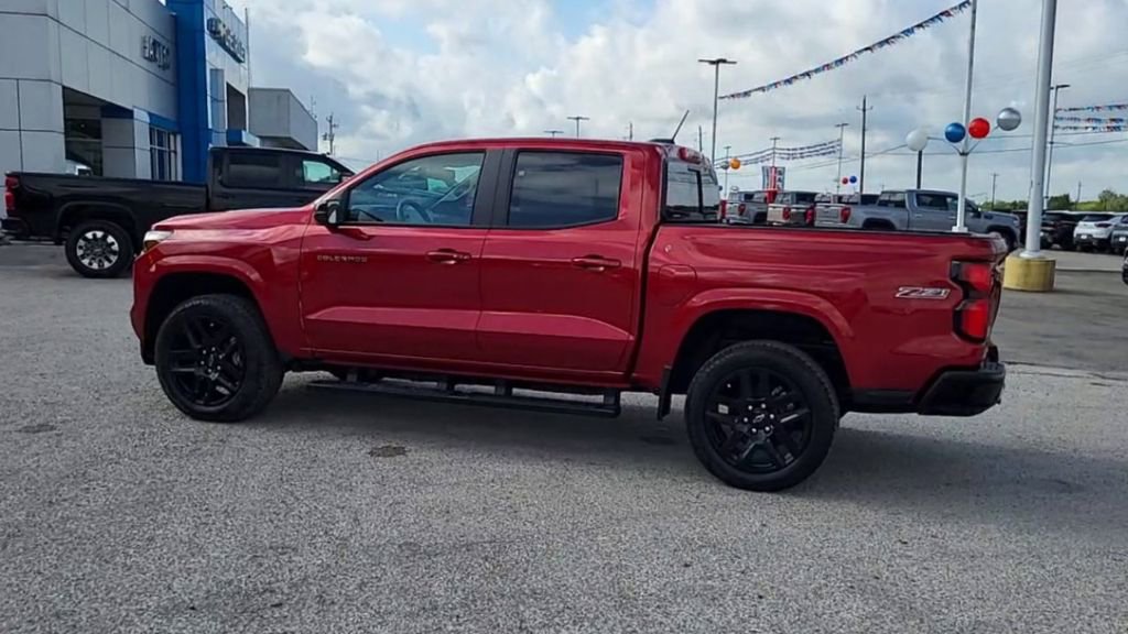 2025 Chevrolet Colorado Z71 photo 4