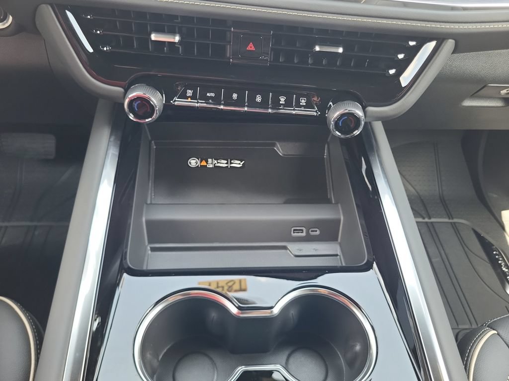 2026 Chevrolet Tahoe Premier - Photo 18