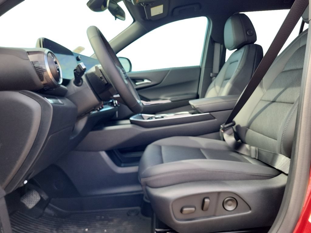 2026 Chevrolet Equinox LT - Photo 11