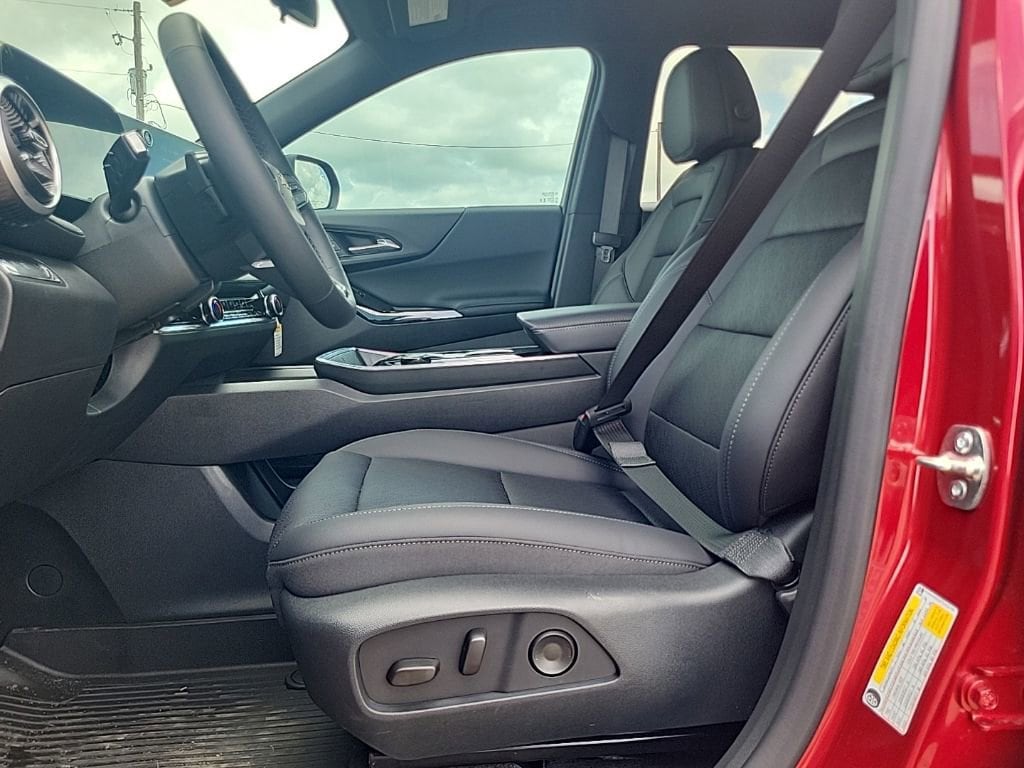 2026 Chevrolet Equinox LT - Photo 9