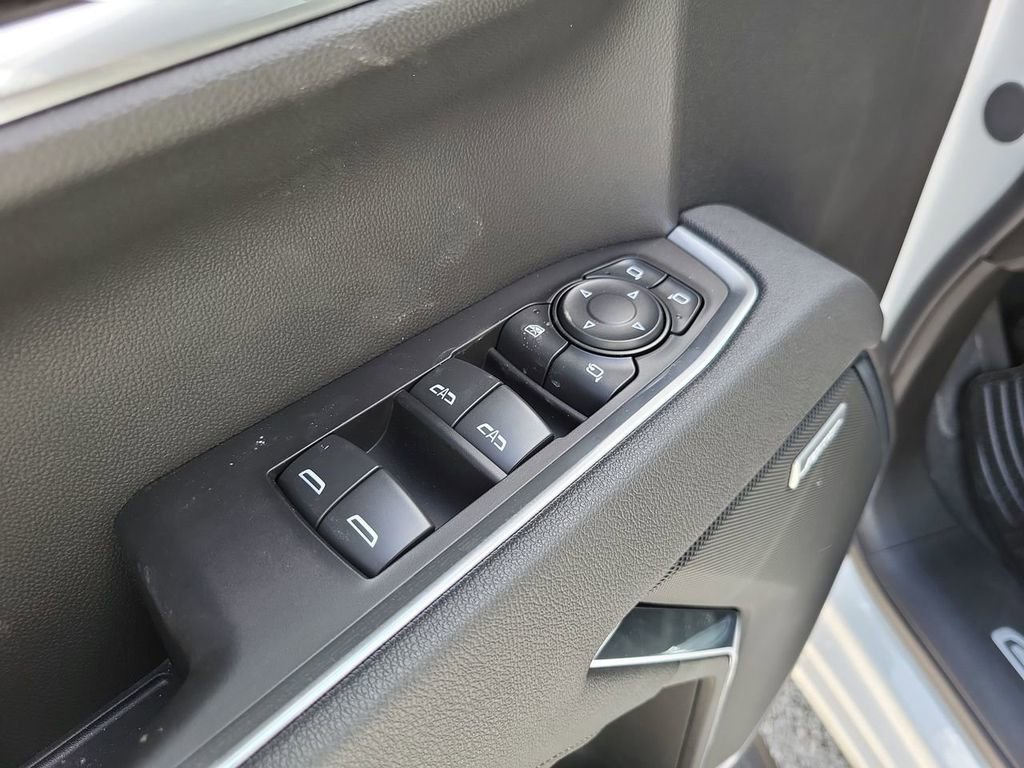 2025 Chevrolet Silverado 1500 LTZ - Photo 13