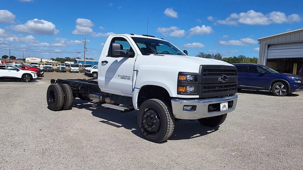 2024 Chevrolet Silverado 4500HD Work Truck photo 2