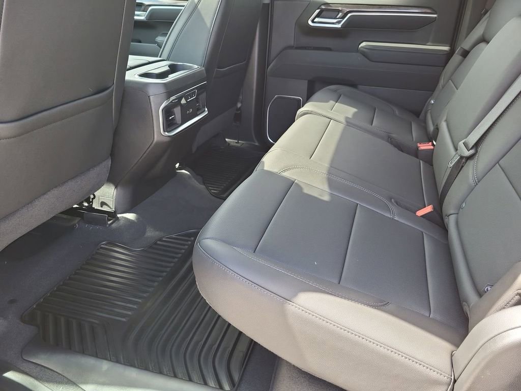 2025 Chevrolet Silverado 1500 LTZ - Photo 23